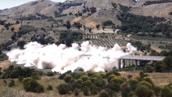 potenzanews fatti saltare 150 metri di strada