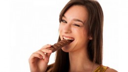 UNIVERSITÀ CERCASI VOLONTARI DISPOSTI A MANGIARE CIOCCOLATA GRATIS PER DUE MESI!