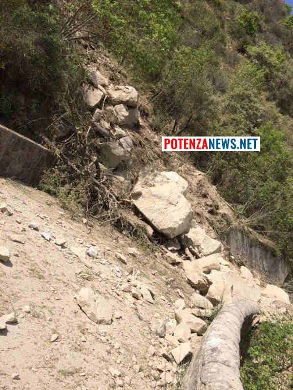 masso castelmezzano2