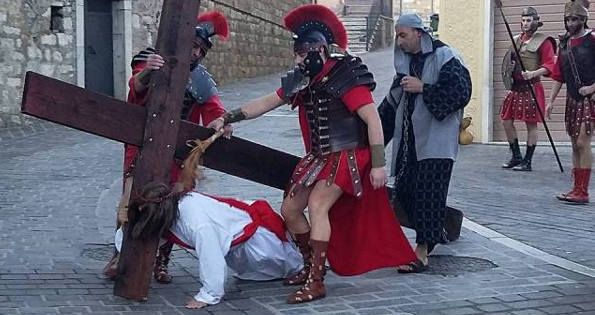 via-crucis-filiano-2016b