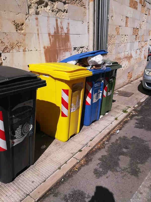 spazzatura rione mancusi3