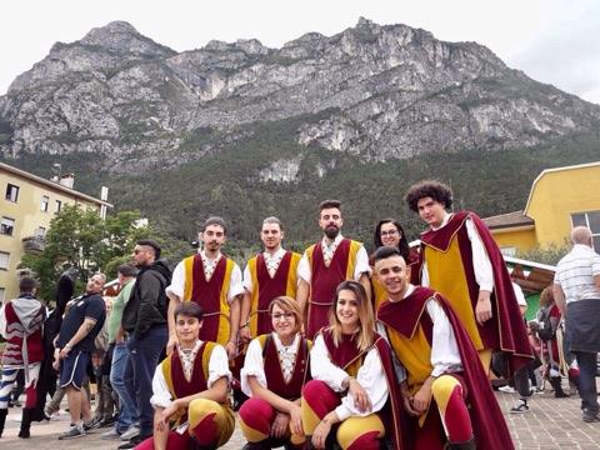 sbandieratori avigliano in trentino